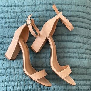 Madden NYC Neutral Ultra-Suede Strappy Sandal. Size 7